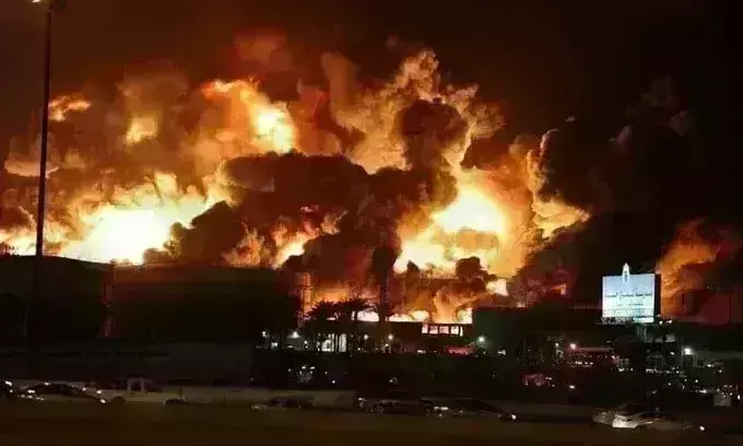 सऊदी अरब के तेल डिपो में विस्फोट, आगजनी, हूती विद्रोहियों ने ली जिम्मेदारी