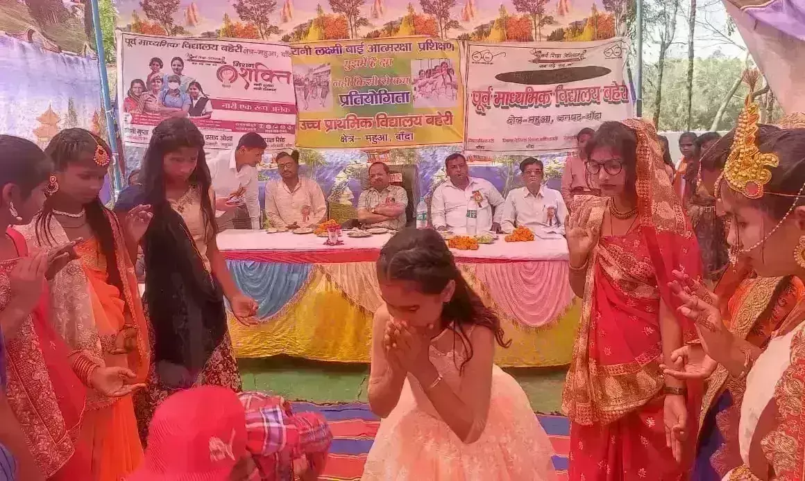 बहेरी में नवेली बुंदेली का आयोजित हुआ कार्यक्रम बहेरी में नवेली बुंदेली का आयोजित हुआ कार्यक्रम