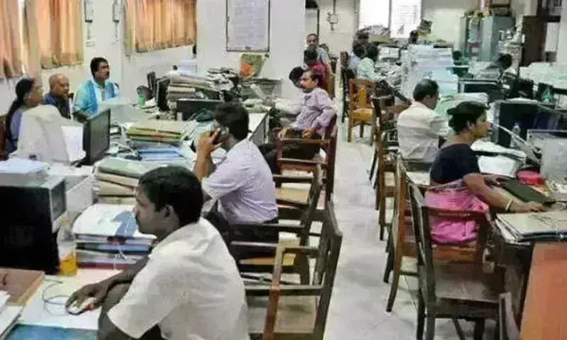 केंद्रीय कर्मचारियों के लिए खुशखबरी, सरकार ने बढ़ाया 3 फीसदी महंगाई भत्ता