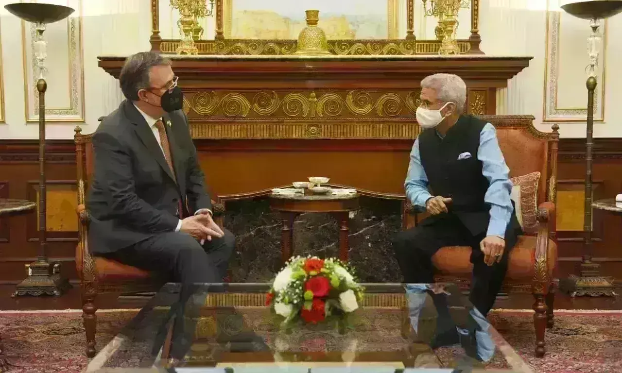 रूस-यूक्रेन के युद्ध के बीच वैश्विक राजनीति के केंद्र में आया भारत, कई देशों के विदेश मंत्रियों ने दी दिल्ली में दस्तक