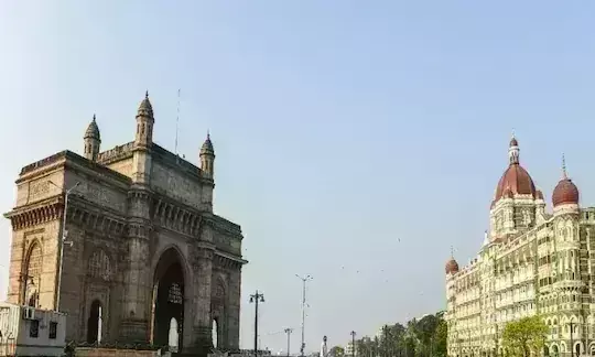 महाराष्ट्र में आज रात से हटेंगे कोरोना प्रतिबंध, बिना मास्क नहीं लगेगा जुर्माना