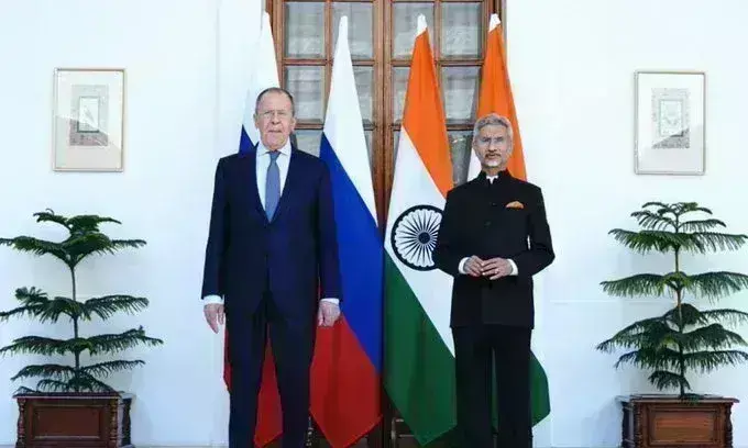 यूक्रेन मुद्दे पर रूसी विदेश मंत्री ने की भारत के रुख की तारीफ़, जयशंकर से की मुलाकात