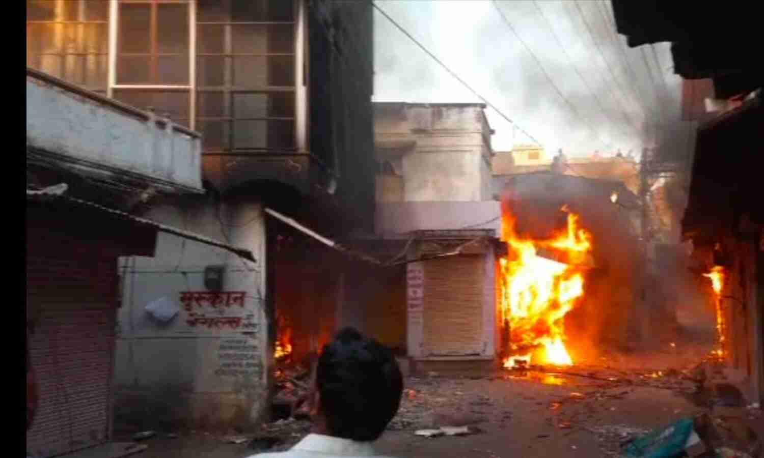 करौली हिंसा मामला : पुलिस ने 33 लोगों को किया गिरफ्तार, 4 अप्रैल रहेगा कर्फ्यू, कैलादेवी के श्रद्धालुओं पर कोई रोक नहीं