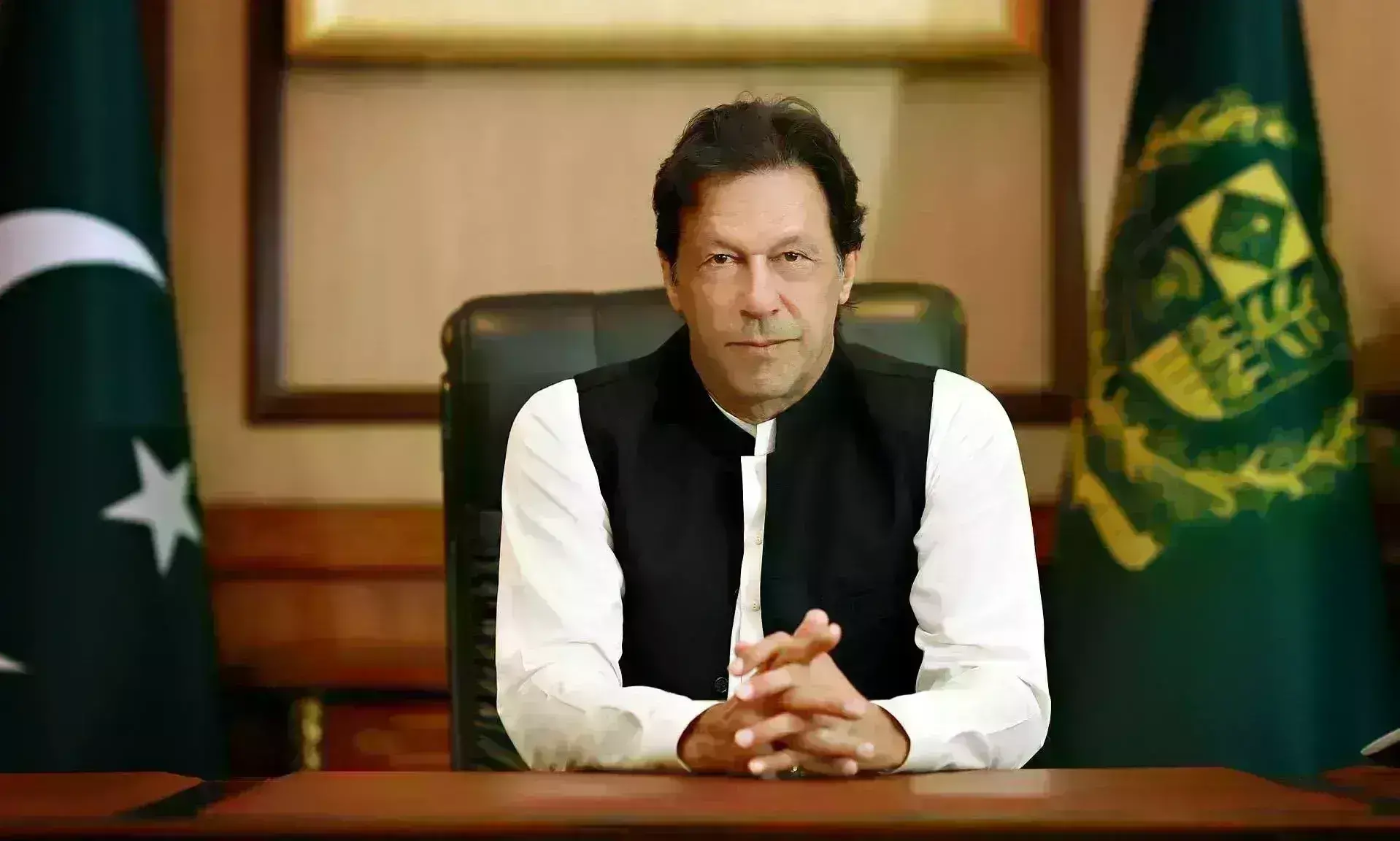 पाकिस्तान में सियासी घमासान जारी, प्रधानमंत्री पद से हटाए गए इमरान खान