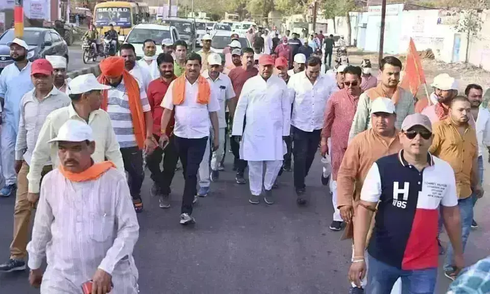 चार दिन की पदयात्रा पर निकले ऊर्जामंत्री तोमर, दतिया में माँ पीताम्बरा के करेंगे दर्शन चार दिन की पदयात्रा पर निकले ऊर्जामंत्री तोमर, दतिया में माँ पीताम्बरा के करेंगे दर्शन