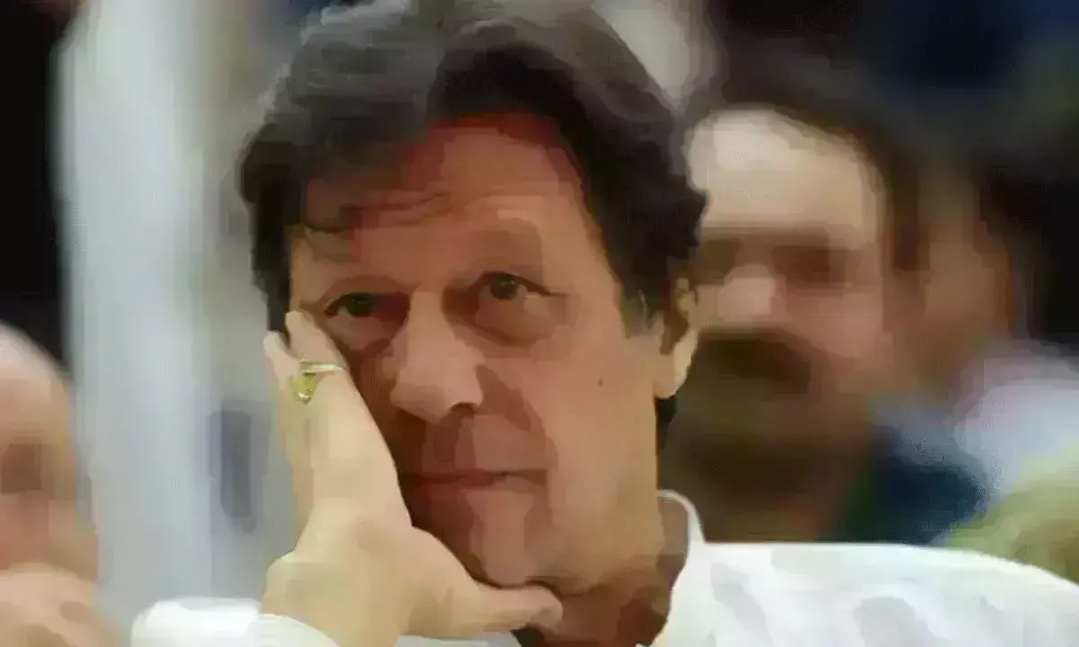 पाकिस्तान में राजनीतिक संकट चरम पर, NSA ने इस्तीफा दिया, कोर्ट में सुनवाई जारी