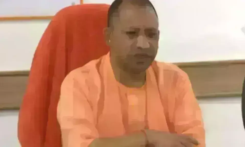 योगी आदित्यनाथ ने देखी 100 दिन की कार्ययोजना, विभागों को निर्धारित किए लक्ष्य