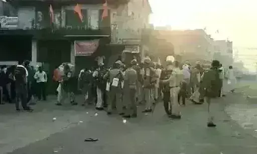 खरगौन में दोबारा भड़की हिंसा, पूरे दिन रहेगा कर्फ्यू, 30 मकान-दुकानों में लगाई आग