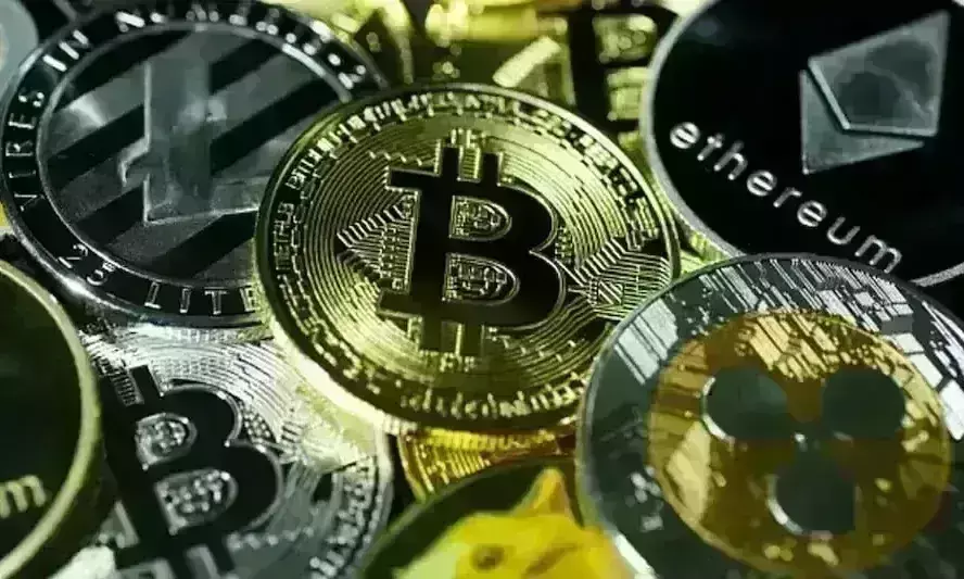 क्रिप्टो मार्केट में बड़ी गिरावट, Bitcoin, Etherum की कीमतें नीचे आई