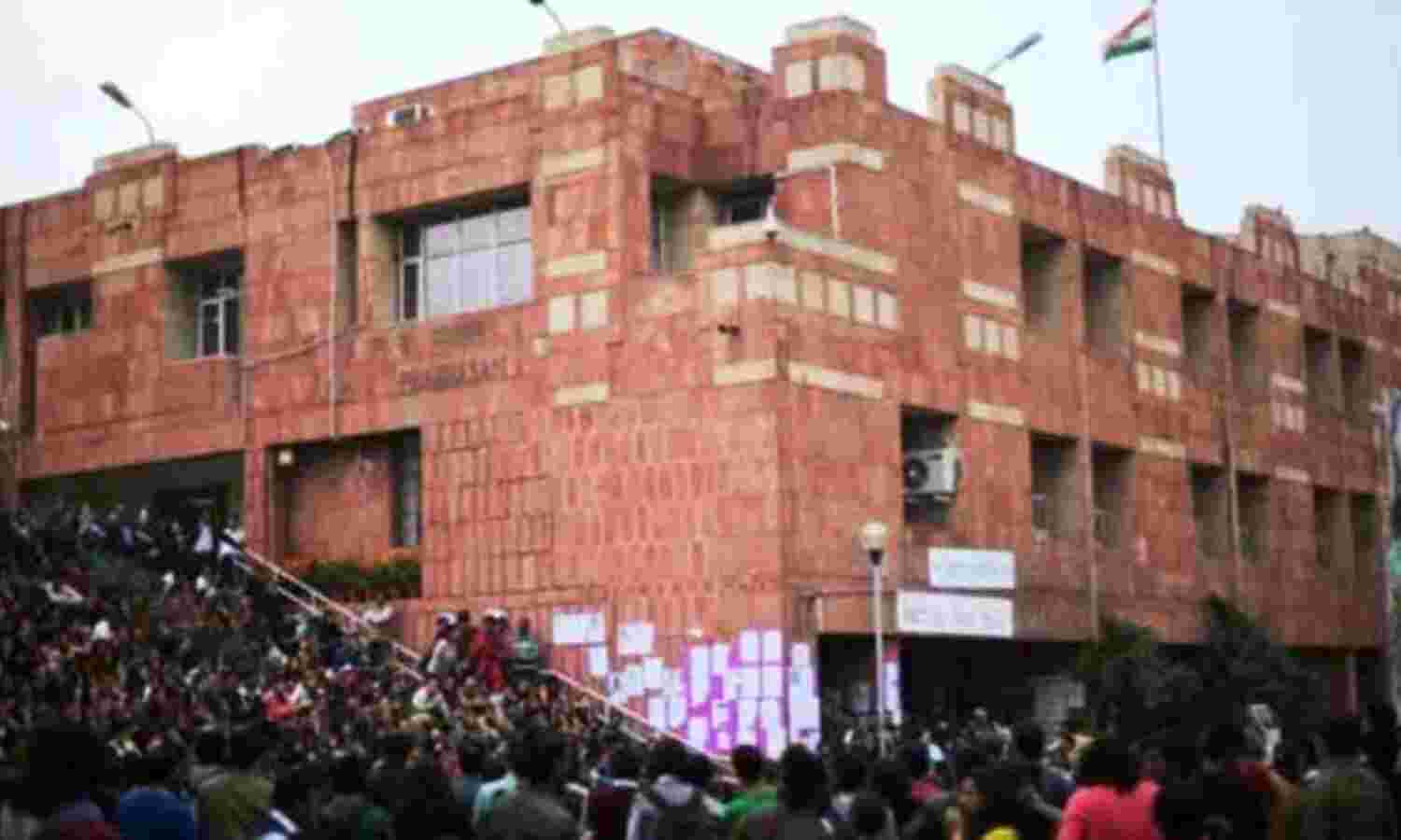 जेएनयू में रामनवमी पर नॉनवेज बनाने पर विवाद, एफआईआर दर्ज,