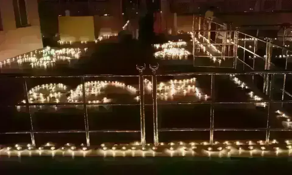 भये प्रकट कृपाला से गुंजायमान हुआ रावतपुरा, 1 लाख दीपों से जगमगा उठा धाम