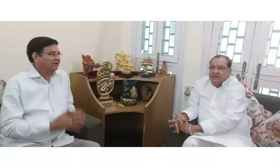 उत्तराखंड कांग्रेस में डेमेज कंट्रोल की कोशिश, नेता प्रतिपक्ष ने नाराज प्रीतम सिंह से की मुलाकात