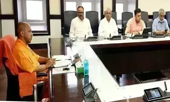 योगी आदित्यनाथ के सख्त निर्देश, तीन दिन से अधिक फाइल रोकी तो होगी कार्रवाई योगी आदित्यनाथ के सख्त निर्देश, तीन दिन से अधिक फाइल रोकी तो होगी कार्रवाई