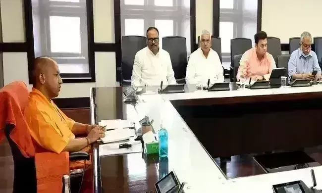 एनसीआर में बढ़ने लगे कोरोना मरीज, मुख्यमंत्री ने अलर्ट रहने के दिए निर्देश