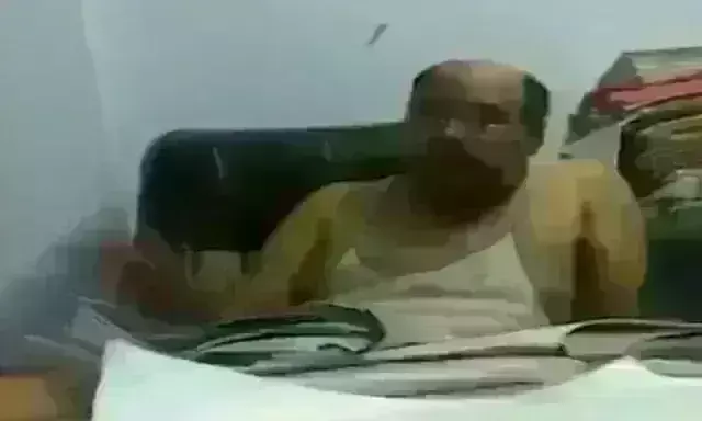 लेखपाल का गजब अंदाज, रिश्वत हम कैश में लेते है, चेक से नहीं...