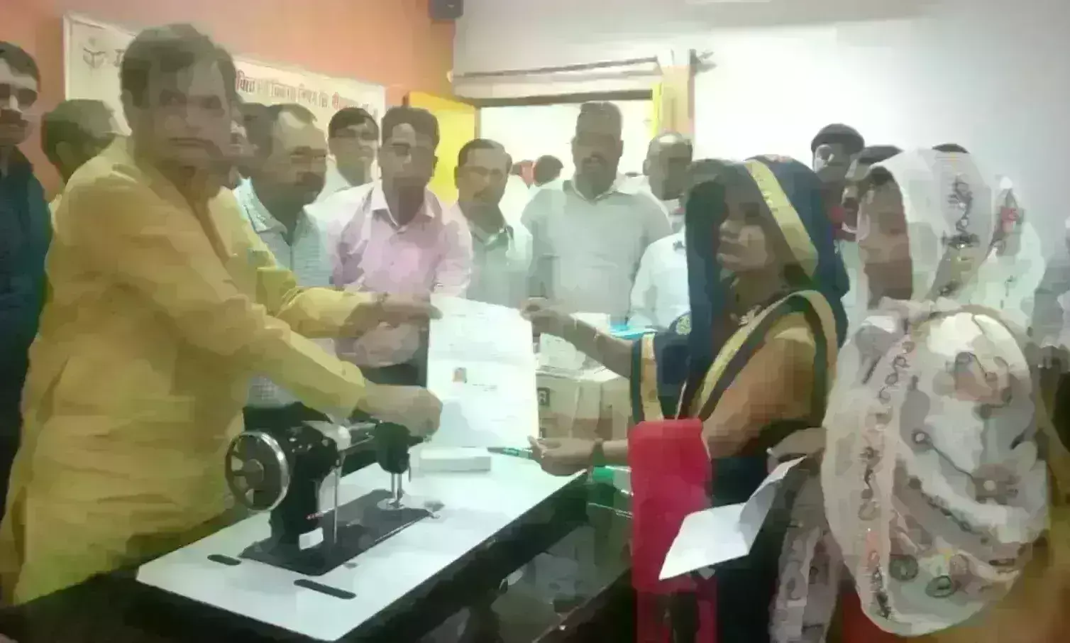 योगी आदित्यनाथ के राज में गरीब-दलित और वंचितों का हो रहा  विकास : डाॅ निर्मल