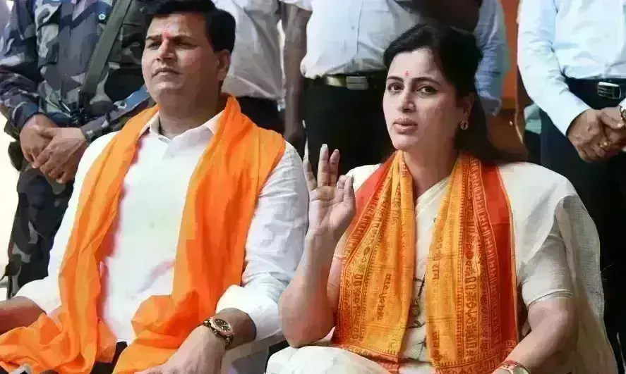 राणा दंपत्ति को राजद्रोह मामले में भेजा गया जेल, 14 दिन की न्यायिक कस्टडी राणा दंपत्ति को राजद्रोह मामले में भेजा गया जेल, 14 दिन की न्यायिक कस्टडी