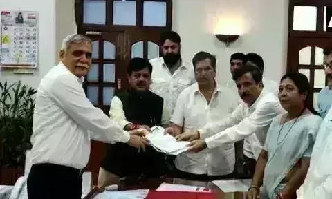 महाराष्ट्र में राष्ट्रपति शासन की मांग, केंद्रीय गृह सचिव से मिला भाजपा प्रतिनिधिमंडल