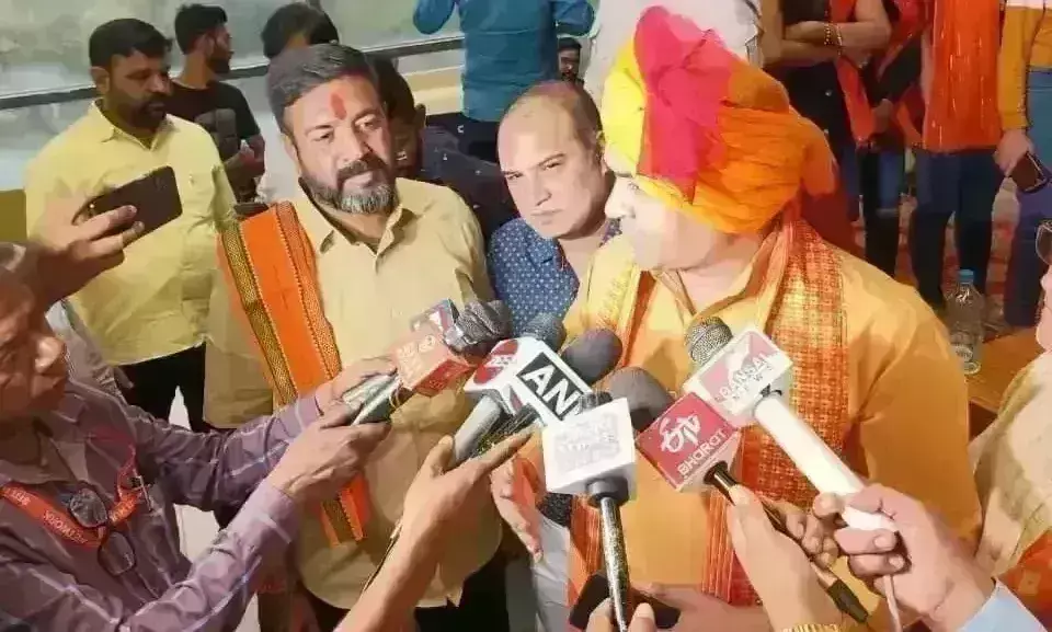 गलियों में मिनी पाकिस्तान नहीं चलने देंगे, मामा का बुलडोजर बहुत अच्छा चल रहा है