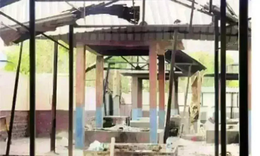 ग्वालियर के सबसे बड़े मुक्तिधाम की हालत, टूटे चबूतरे और टीनशेड में हो रहा अंतिम संस्कार