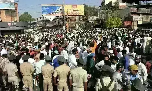 ईद की नमाज के बाद जोधपुर में फिर भड़की हिंसा, दस थाना क्षेत्रों में लगा कर्फ्यू