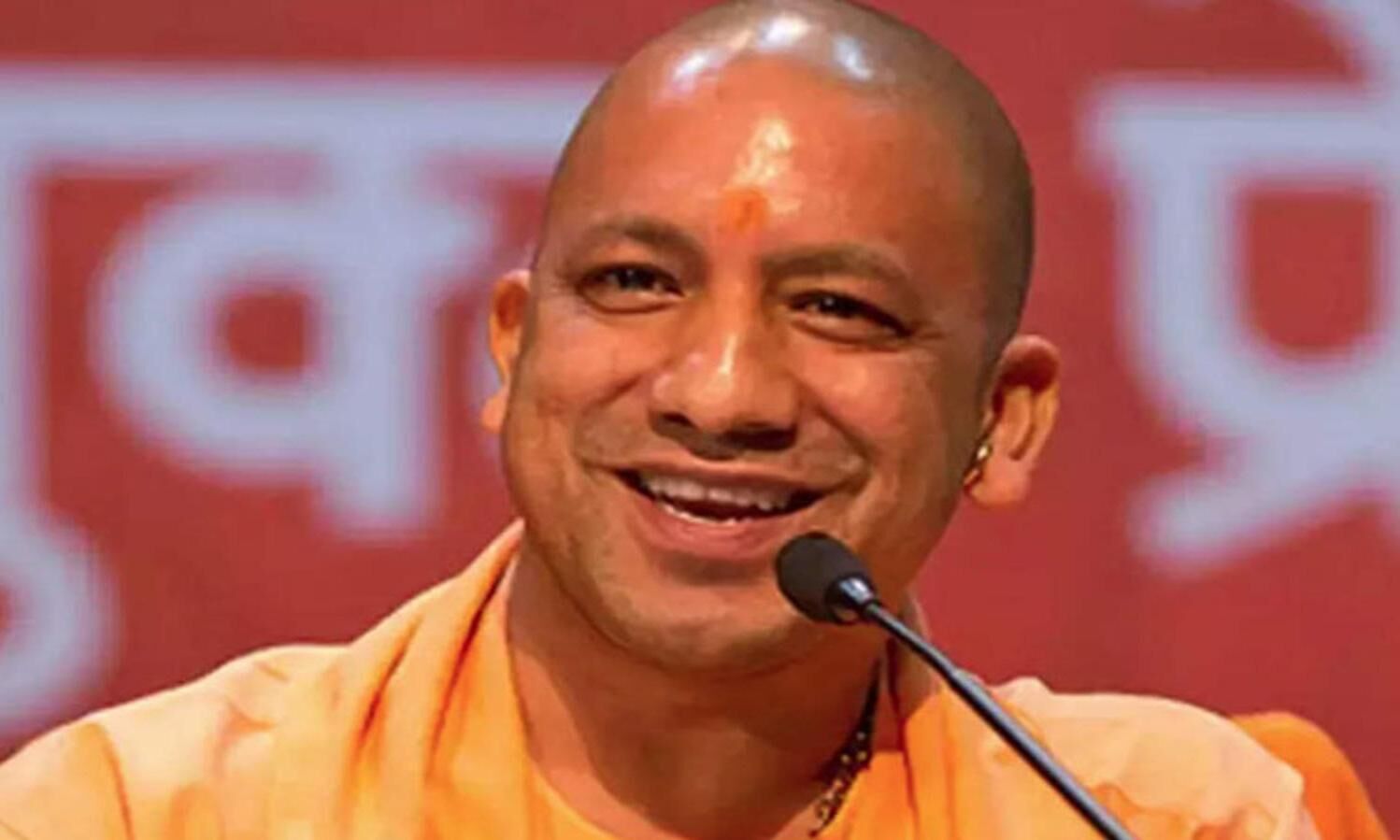 किसानों के लिए वरदान से कम नहीं है फसल बीमा योजना, अन्नदाता के कंधों पर डबल इंजन सरकार का हाथ