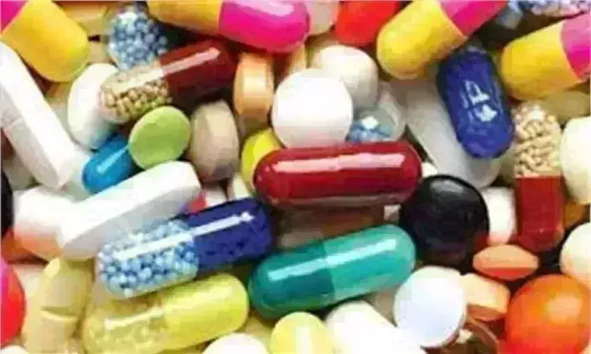 हर जिले में दवाओं की उपलब्धता सुनिश्चित करने के लिए योगी सरकार 75 जनपदों में बनवाएगी ड्रग वेयर हाउस हर जिले में दवाओं की उपलब्धता सुनिश्चित करने के लिए योगी सरकार 75 जनपदों में बनवाएगी ड्रग वेयर हाउस