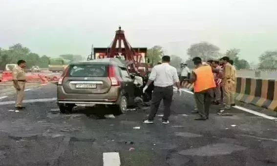 मथुरा एक्सप्रेस-वे पर बड़ा हादसा, 1 परिवार के सात लोगों की मौत, दो घायल