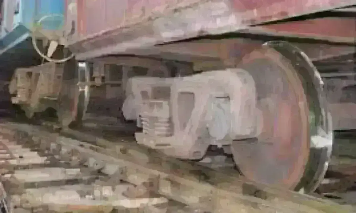 जबलपुर में मालगाड़ी का डिब्बा पटरी से उतरा, रेल यातायात घंटो रहा बाधित