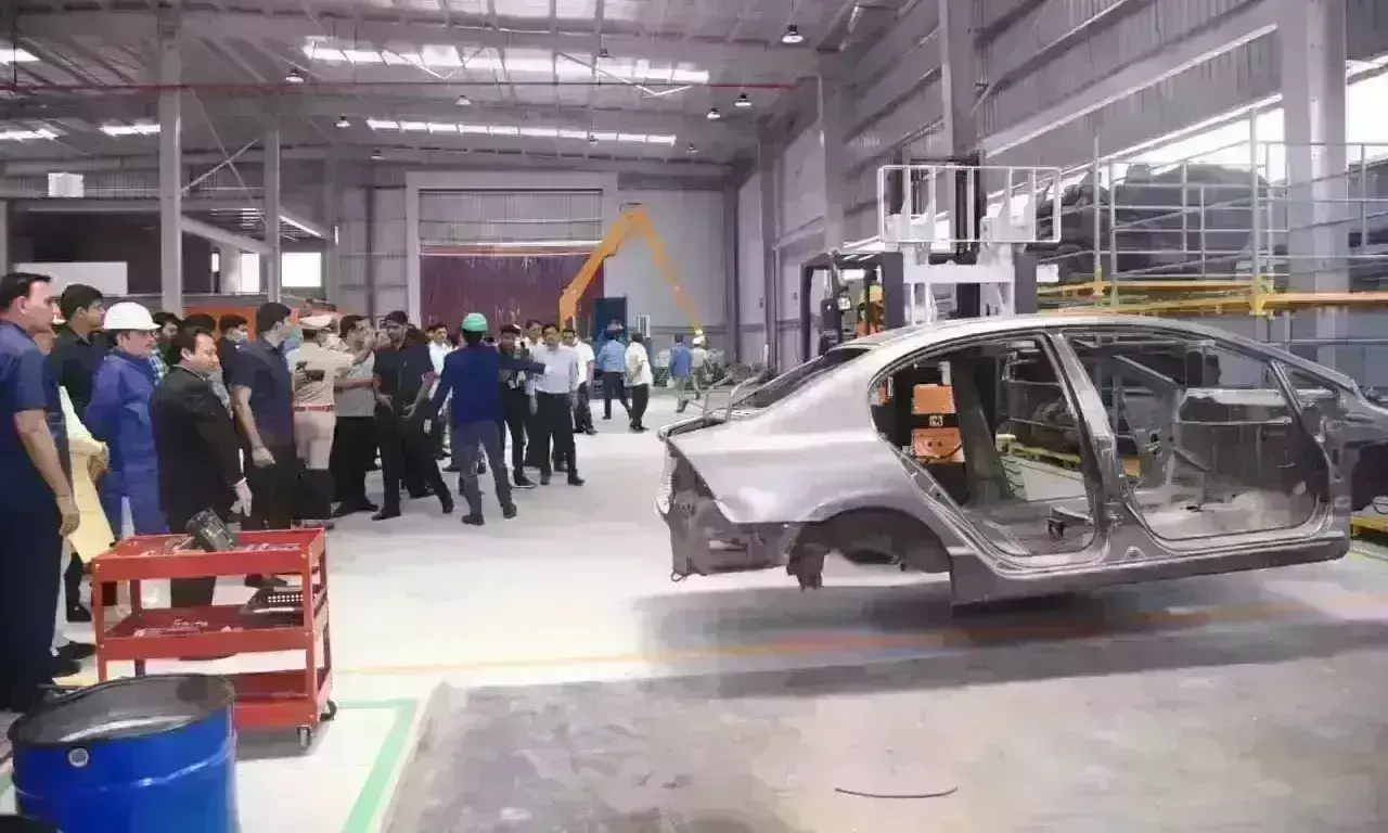 पुराना वाहन देखते ही देखते हो जाएगा कबाड़, व्हीकल स्क्रेप पॉलिसी से घटेगा प्रदूषण पुराना वाहन देखते ही देखते हो जाएगा कबाड़, व्हीकल स्क्रेप पॉलिसी से घटेगा प्रदूषण