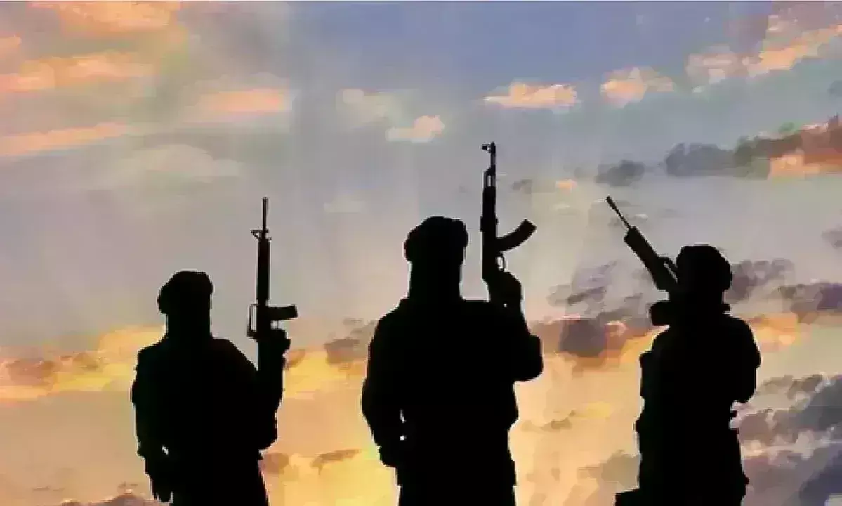 बारामुला ग्रेनेड हमले के आरोपी लश्कर-ए-तैयबा के चार आतंकी गिरफ्तार, कई हथियार बरामद