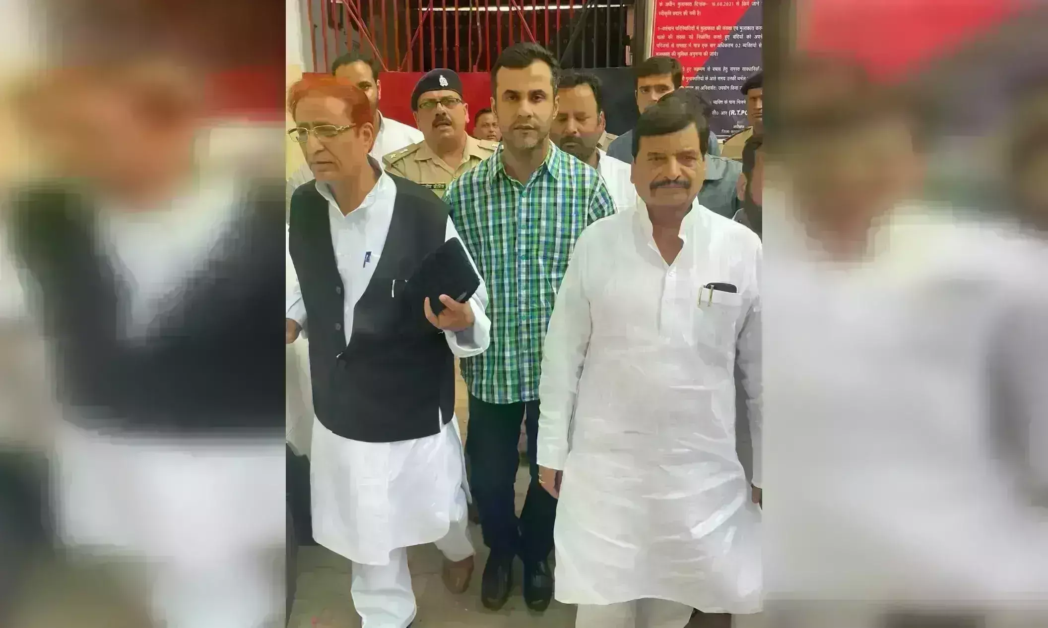 जेल से बाहर आए आजम खान, रिहाई के मौके पर दिखा सपा में अंतर्कलह का संकेत जेल से बाहर आए आजम खान, रिहाई के मौके पर दिखा सपा में अंतर्कलह का संकेत