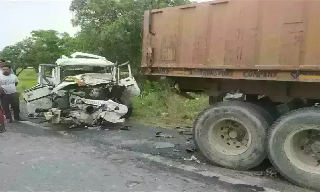 सिद्धार्थनगर में सड़क हादसा, आठ बारातियों की मौत, प्रधानमंत्री ने जताया शोक