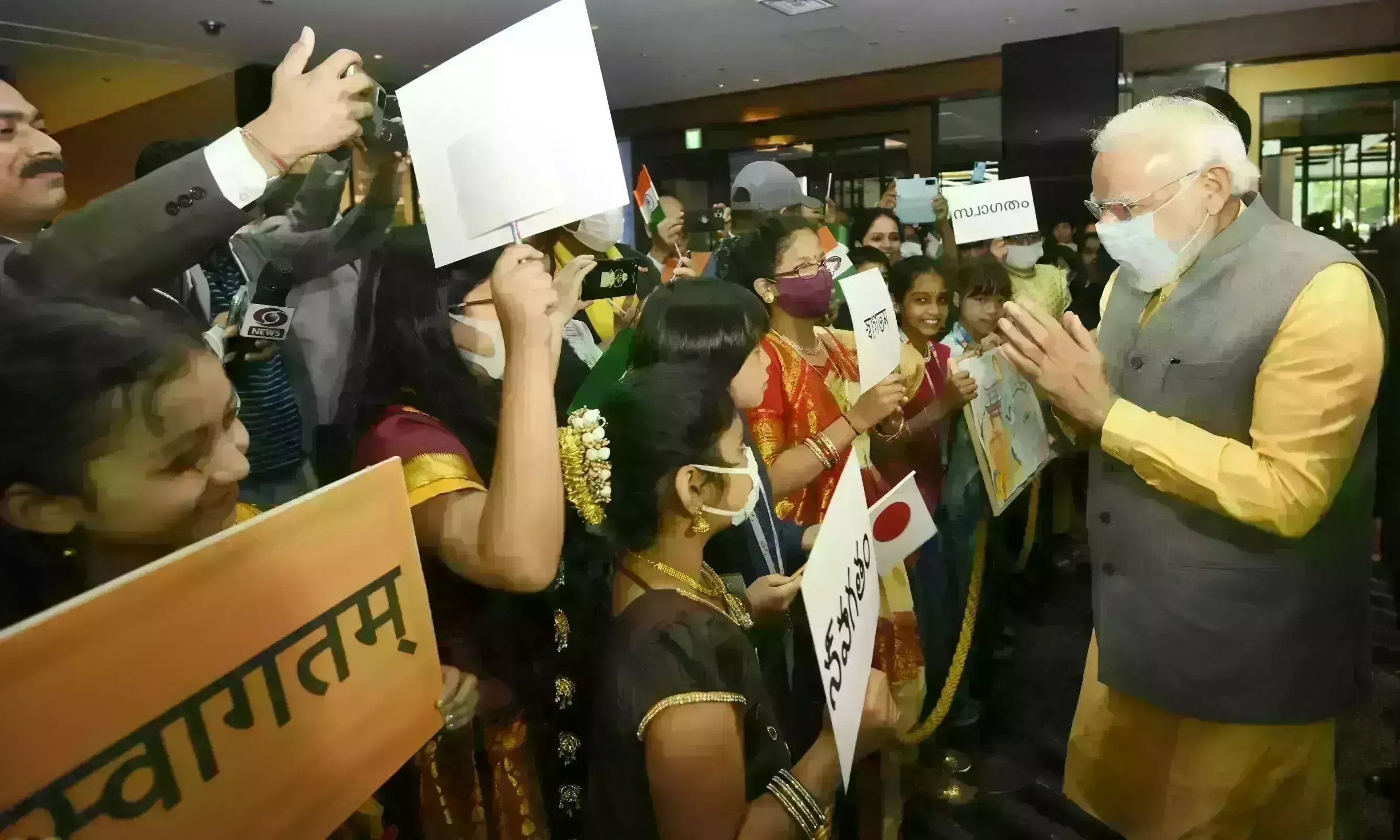 प्रधानमंत्री मोदी पहुंचे टोक्यो, भारतीय समुदाय ने स्वागत में लगाए जय श्रीराम के नारे