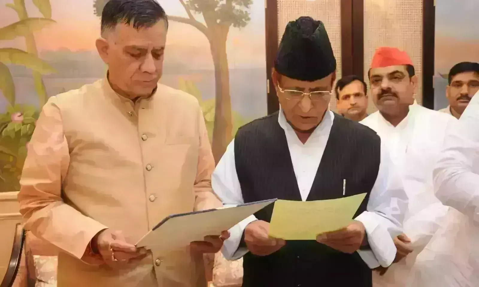 आजम खान और बेटे अब्दुल्ला ने ली विधायक पद की शपथ, सपा संरक्षक पर कसा तंज आजम खान और बेटे अब्दुल्ला ने ली विधायक पद की शपथ, सपा संरक्षक पर कसा तंज