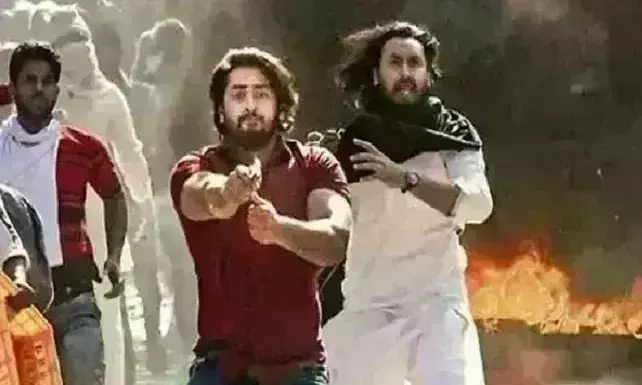 दिल्ली दंगों के आरोपी शाहरुख पठान का घर पहुंचने पर स्वागत, पुलिस पर तानी थी बंदूक