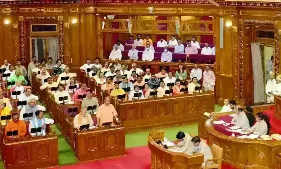 योगी आदित्यनाथ ने सदन में सुनाई सरकार की उपलब्धियां, विपक्ष हुआ निःशब्द