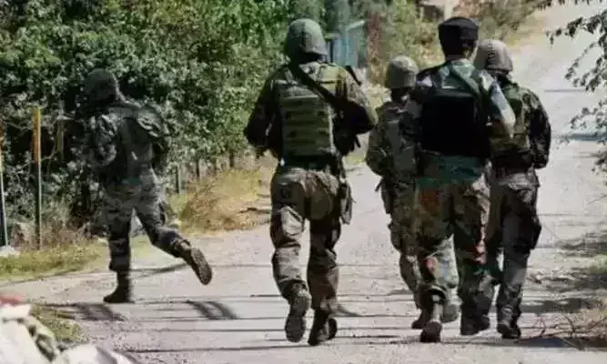 कश्मीर में सुरक्षाबलों को मिली बड़ी सफलता, 10 घंटे में लश्कर के 4 आतंकी मारे