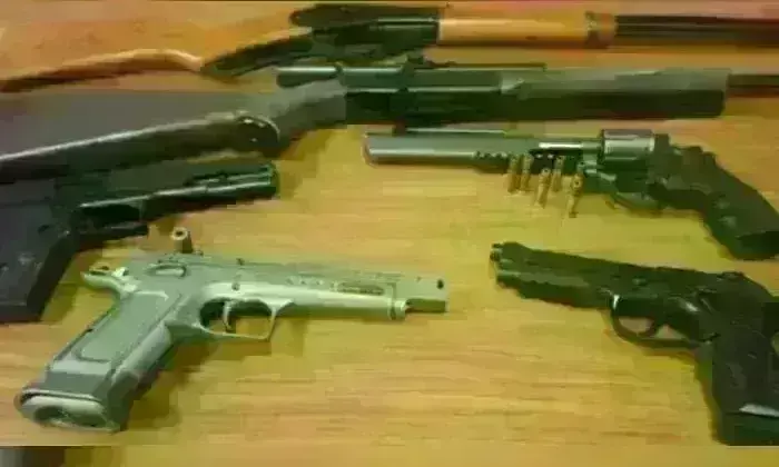 थानों में हथियार जमा करने वालों की लग रही लंबी कतार, 7 जून है अंतिम तारीख