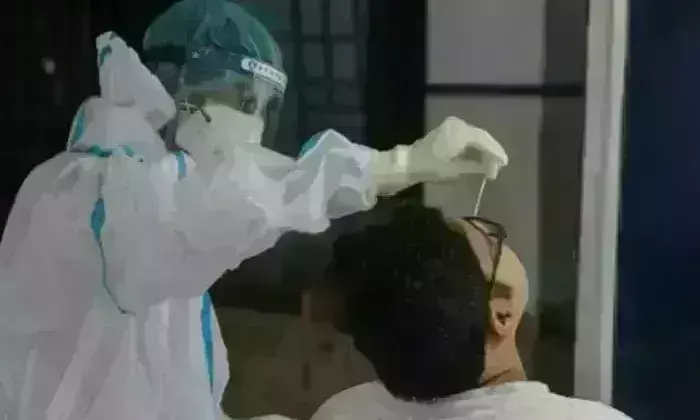 देश में फिर डराने लगा कोरोना, लगातार दूसरे दिन 7 हजार से अधिक मरीज, 24 की मौत