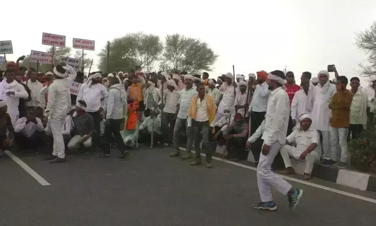 राजस्थान में भड़की आरक्षण की आग, इंतजार करते रहे मंत्री, वार्ता के लिए नहीं आया प्रतिनिधिमंडल