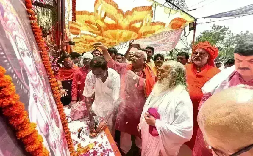 घर घर पूजे गए बजरंगबली, जनसेवा के लिए भंडारों की रही बाढ़...