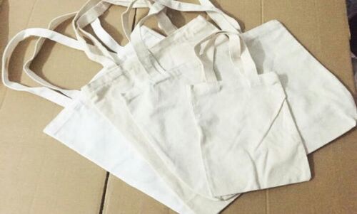 निगम की अनूठी पहल, शहर में लगाई वेंडिंग मशीन, सिक्का डालने पर निकलेगी कपड़े की थैली