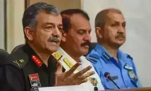 सेनाओं का बड़ा ऐलान, अग्निपथ योजना किसी भी रूप में वापस नहीं होगी सेनाओं का बड़ा ऐलान, अग्निपथ योजना किसी भी रूप में वापस नहीं होगी