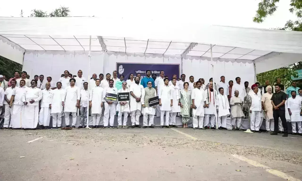 अग्निपथ योजना के खिलाफ कांग्रेस ने शुरू किया सत्याग्रह, कहा - युवाओं को हिंसा नहीं करनी चाहिए