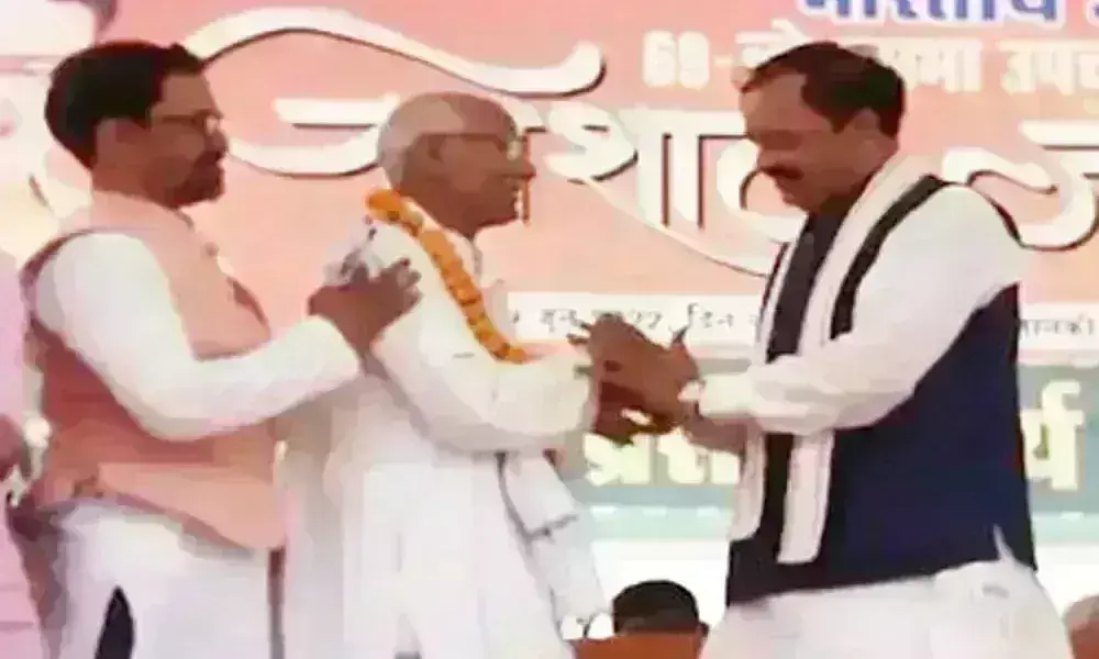 सपा के पूर्व विधायक कल्पनाथ भाजपा में शामिल, कभी सदन में रोए थे फुट-फुट कर