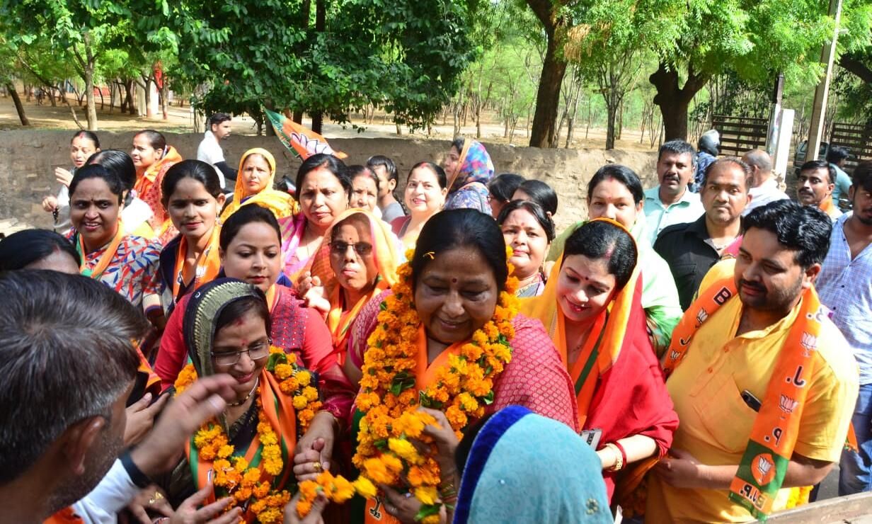 महानगर के विकास के लिए भाजपा के पक्ष में मतदान करें : सुमन शर्मा