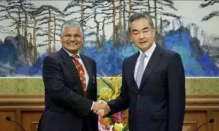 भारतीय छात्रों को मिल सकती है राहत, चीनी विदेश मंत्री ने सीधी उड़ान शुरू करने के दिए संकेत