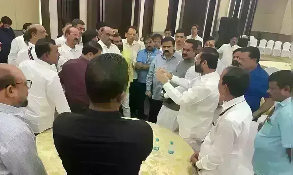 केंद्र सरकार शिवसेना के बागी विधायकों को Y प्लस सुरक्षा दी, घर -दफ्तरों पर तैनात होगी CRPF केंद्र सरकार शिवसेना के बागी विधायकों को Y प्लस सुरक्षा दी, घर -दफ्तरों पर तैनात होगी CRPF