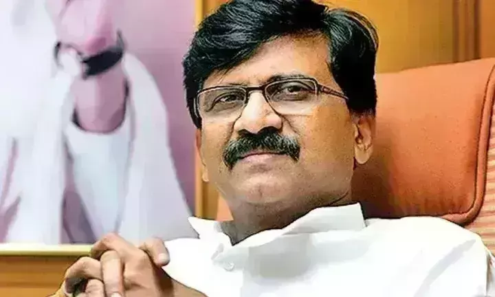 शिवसेना प्रवक्ता संजय राऊत को ईडी ने भेजा नोटिस, कल पूछताछ के लिए बुलाया शिवसेना प्रवक्ता संजय राऊत को ईडी ने भेजा नोटिस, कल पूछताछ के लिए बुलाया